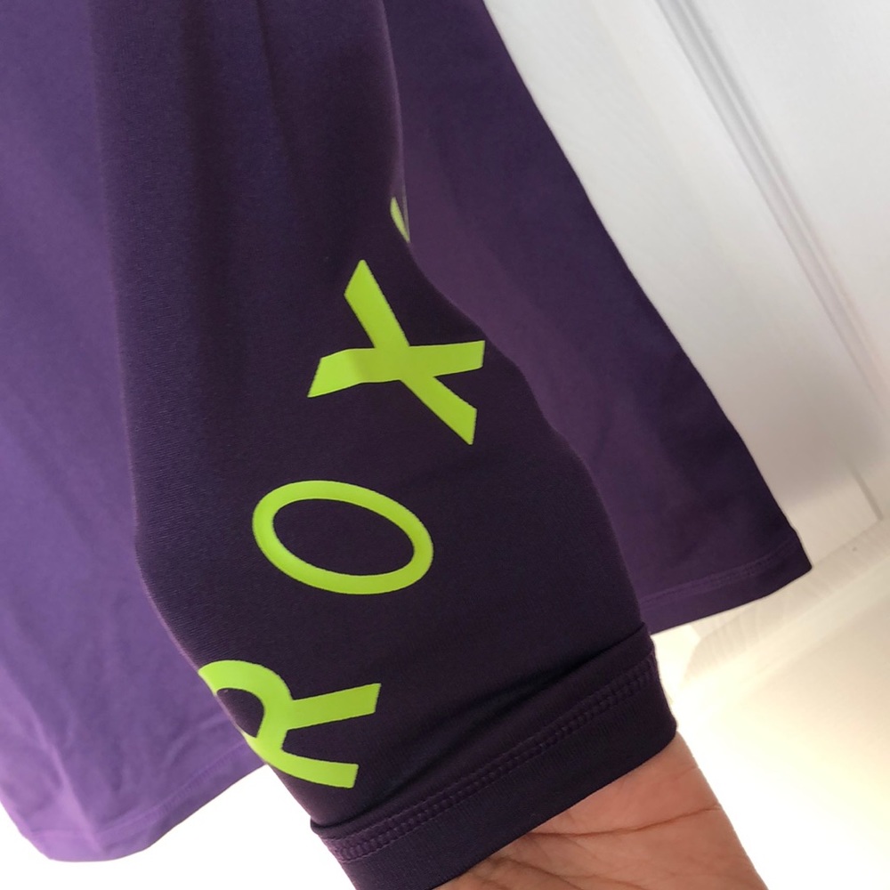 NWT Roxy UV Swim Top - Picture 3 of 6